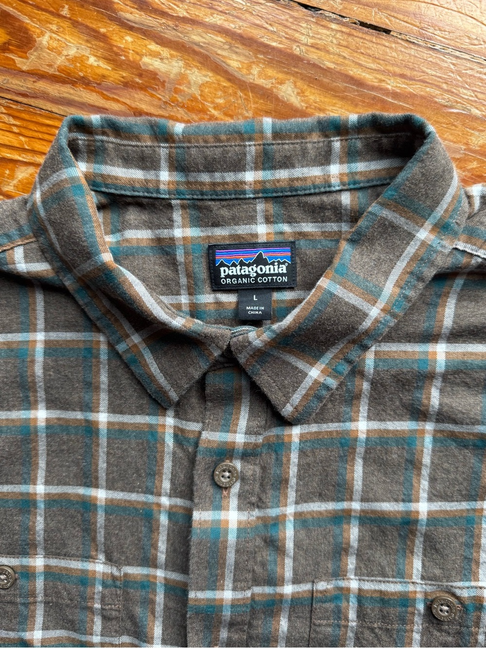 Patagonia Men's Organic Cotton Brown Plaid Button-Up Flannel Shirt - L